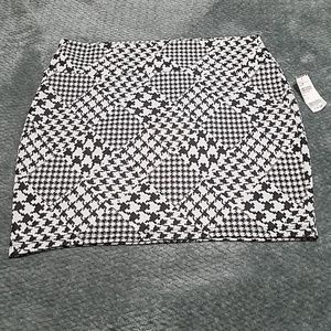 Full Tilt black/white skirt